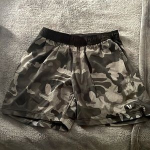 Vuori shorts, limited edition